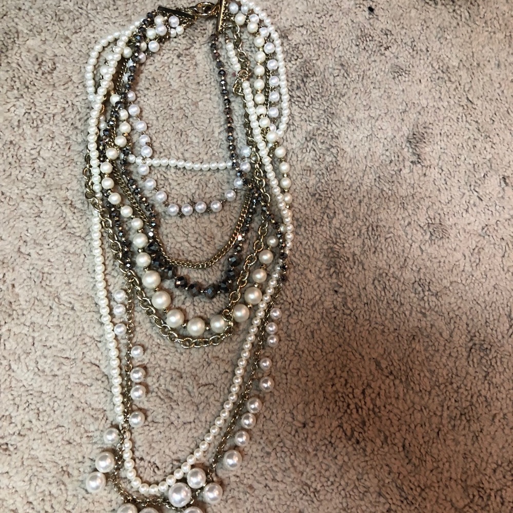 Ann Taylor mixed pearls necklace